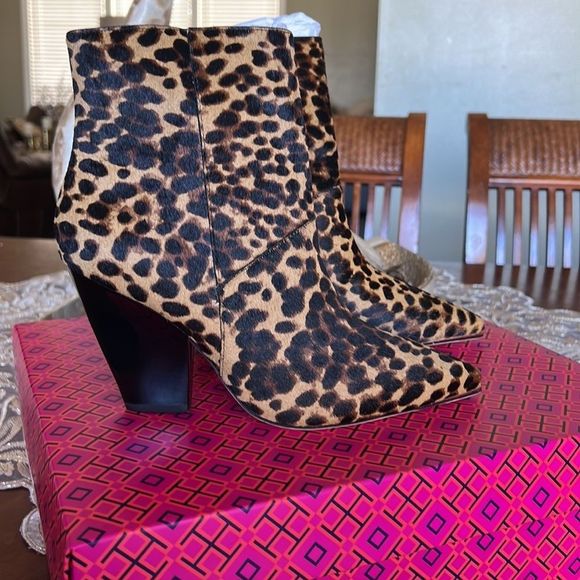 Tory Burch leopard print calf hair ankle boots - Picture 6 of 13